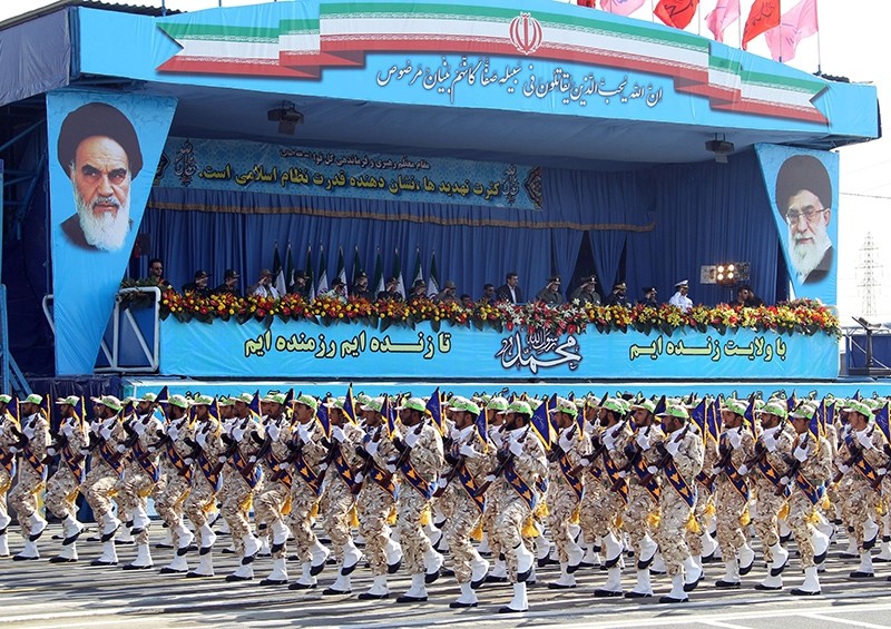 Iran's elite Revolutionary Guards march during an annual military parade which marks Iran's eight-year war with Iraq, in the capital Tehran, on Sept. 21, 2012. (AFP Photo)