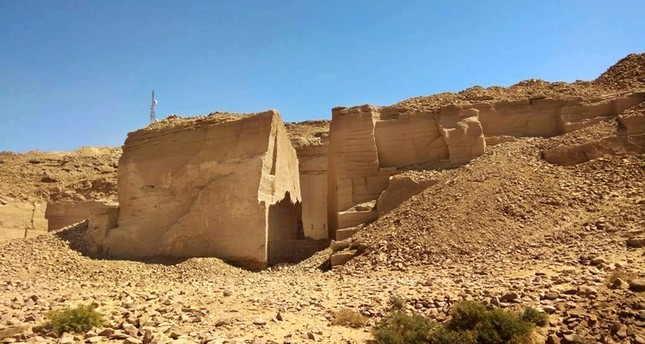 This undated photo released by the Egyptian Ministry of            Antiquities, shows part of a quarry where stones were            transported from a 3,000-year-old port to be used in the            building of temples and obelisk, in Gebel el-Silsila, Aswan,            Egypt (AP Photo)