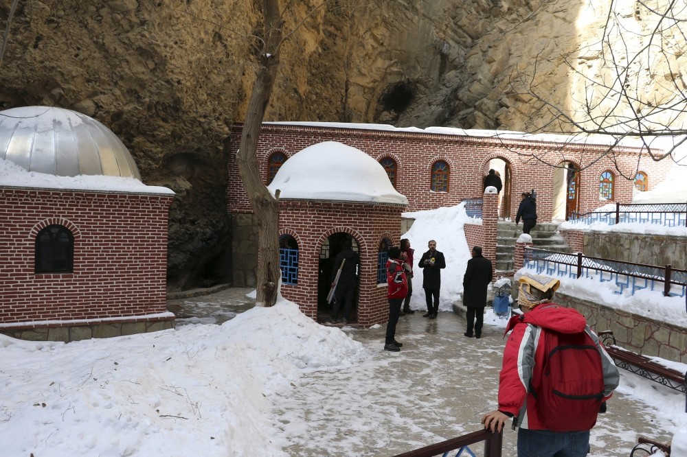 Located in Julfa, the Seven Sleepersu2019 Cave, which bears traces of multiple ancient cultures, attracts widespread attention from tourists, especially those from Muslim countries, including Iran and Turkey.