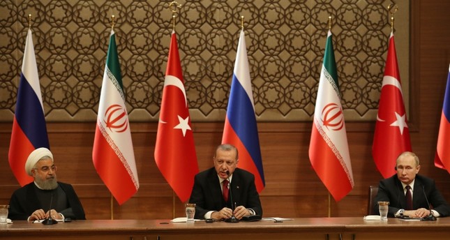 عبر الفيديو كونفرانس.. أردوغان يبحث الوضع في سوريا مع بوتين وروحاني