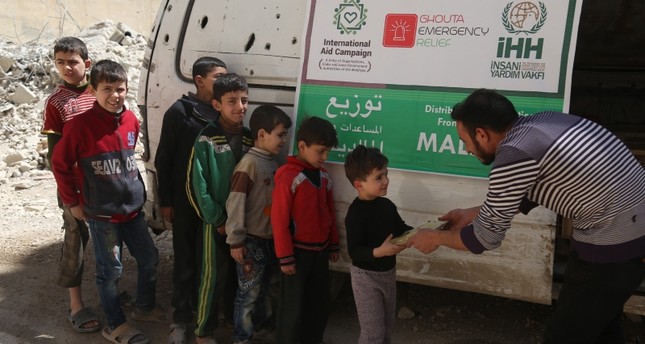 منذ 2011.. منظمات المجتمع المدني التركية تواصل مساعداتها للسوريين