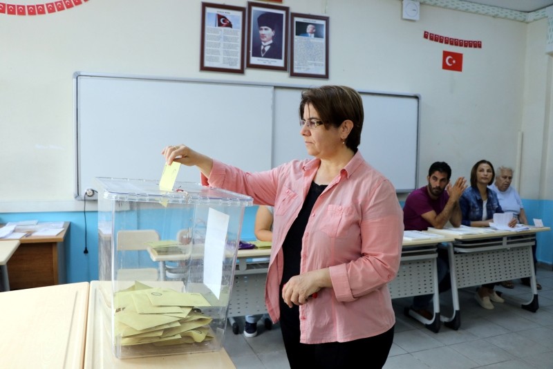 В Турции проходят исторические президенсткие и парламентские выборы
