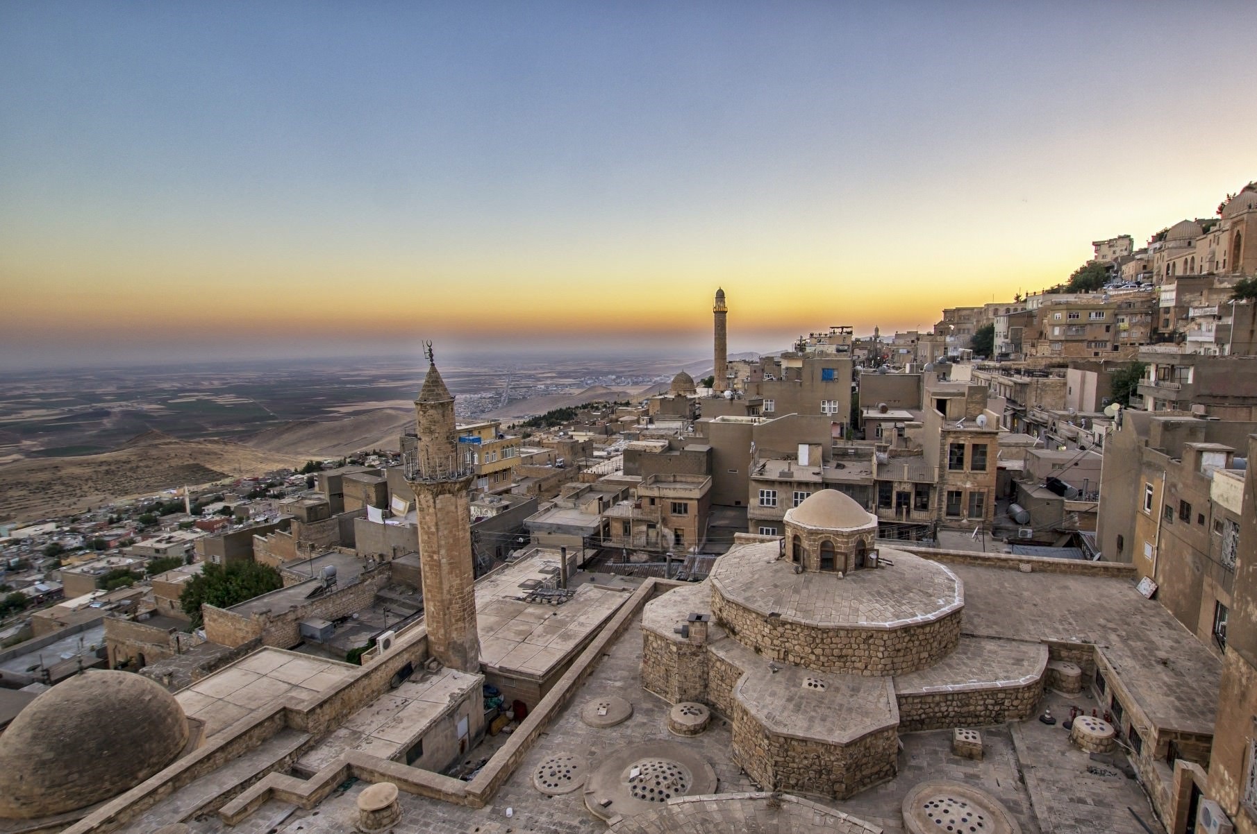 Situated in the endless Mesopotamian plain, Mardin mesmerizes its visitors in every turn with its narrow streets and stone houses.