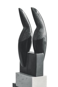 “Toucanets,” 2014 Direct carving, black and white marble, 65 x 22 x 20 cm