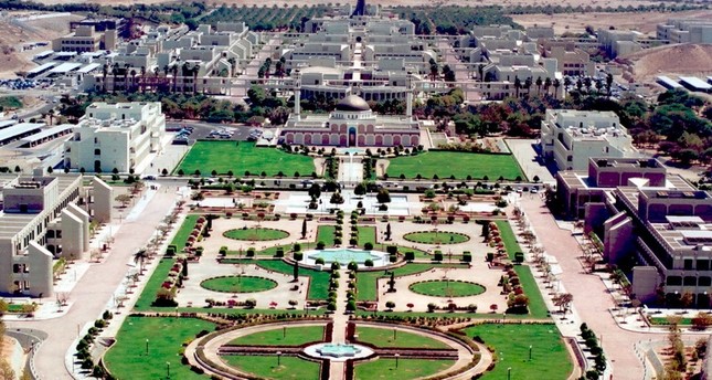 جامعة السلطان قابوس في مسقط العمانية