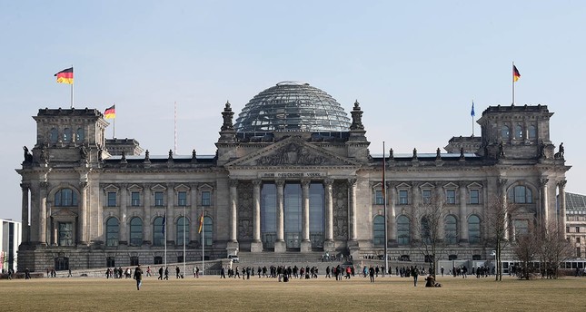 Опубликованы видеокадры со Знаменем Победы над Рейхстагом - NEWS.ru - 08.05.23