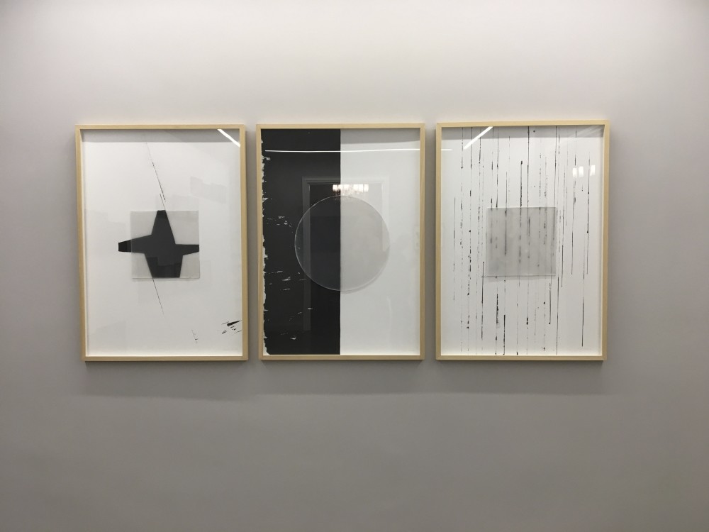 Sinan Logie manifests his iconoclastic mind with his triptych u201cFluid Structuresu201d as an artist who departs from the post-impressionist landscape tradition that began at Lu2019Estaque to reimagine architectural forms.