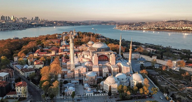 مجلس الدولة التركي يلغي قراراً حكومياً حول بموجبه آيا صوفيا إلى متحف في 1934