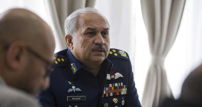 قائد القوات الجوية الباكستانية، الجنرال مجاهد أنور خان