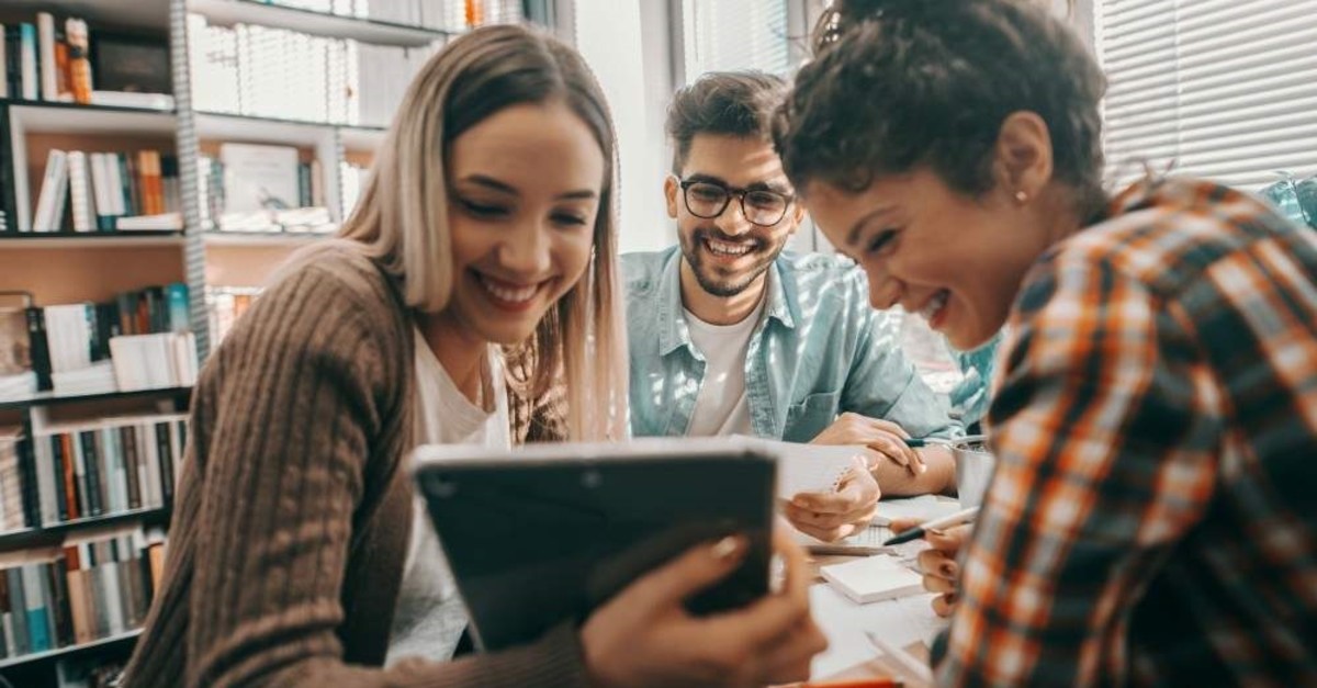 Presidential HR Office launches new services for university students thumbnail