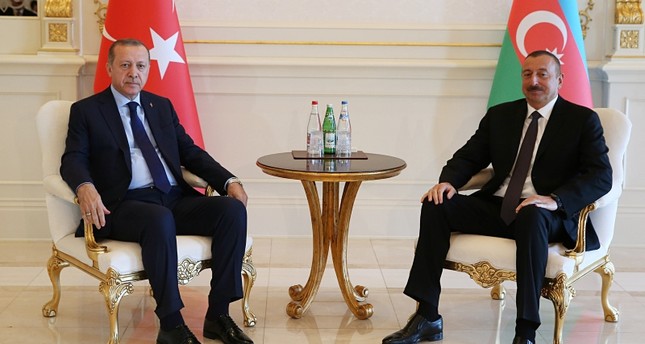 أردوغان وعلييف يبحثان العلاقات الثنائية والتعاون العسكري