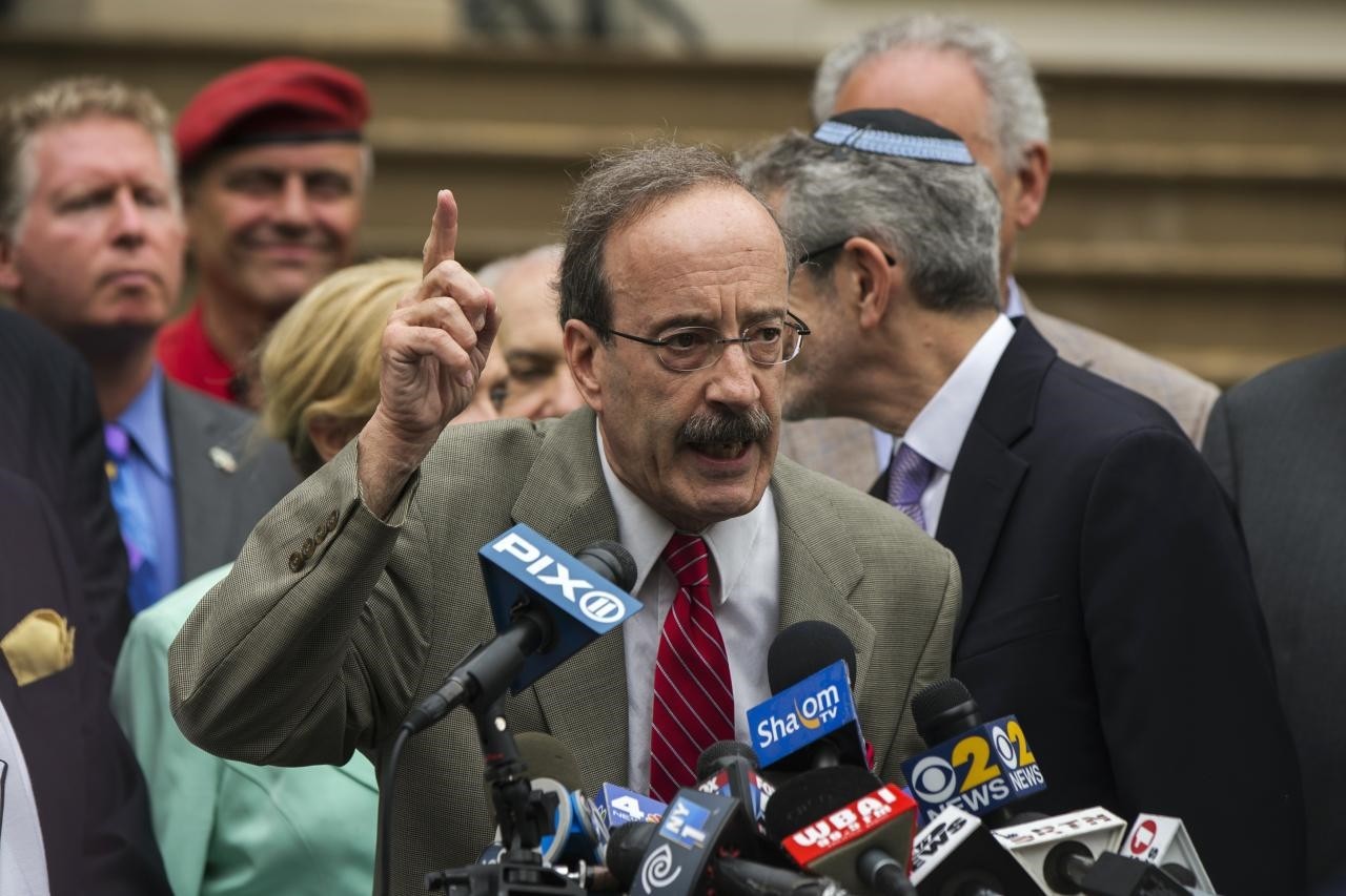 U.S. Representative Eliot Engel (D-NY) speaks during a pro-Israel rally organised by local Jewish communities in front of New York City hall in New York July 14, 2014. (Reuters Photo)