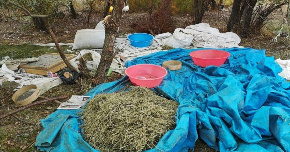 Authorities shared photos of seized drugs with the media. (Courtesy of Diyarbaku0131r Governorate) 