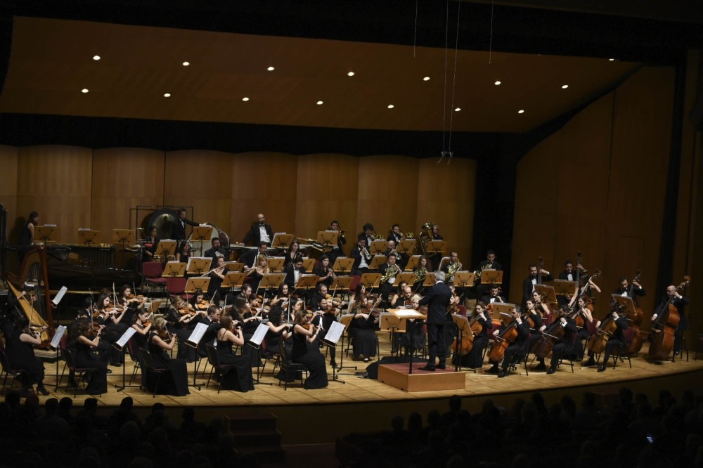 Cemal Reu015fit Rey Symphony Orchestra.