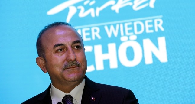 وزير الخارجية التركية مولود تشاووش أوغلو من الأرشيف