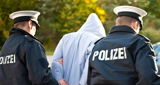 اعتقال شاب ألماني بتهمة ترجمة وتصحيح نصوص لداعش