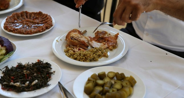 المطاعم التقليدية تعود إلى الواجهة بدلا من مطاعم الوجبات السريعة في تركيا