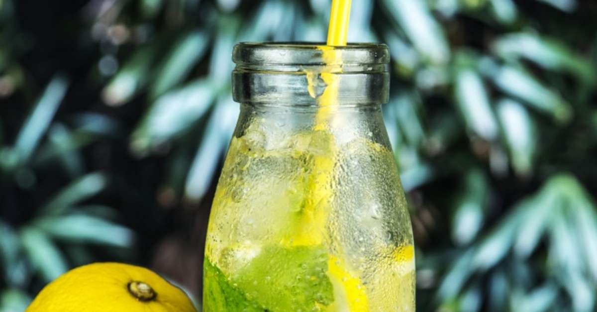 Lemonade is a perfect refreshment after iftar as long as it is sugar-free.