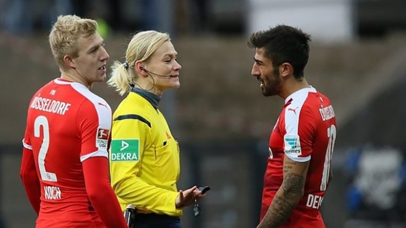 Bundesliga's Bibiana Steinhaus is the first woman referee to make it to Europe's top soccer leagues. (Sabah File Photo)