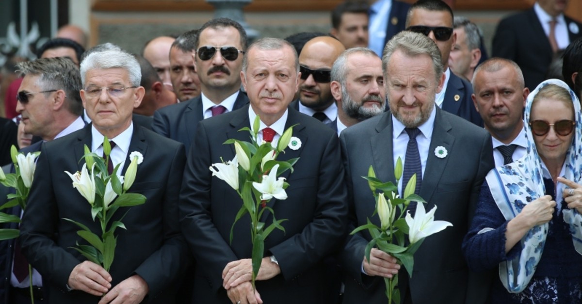 Erdoğan commemorates victims of Srebrenica genocide ...