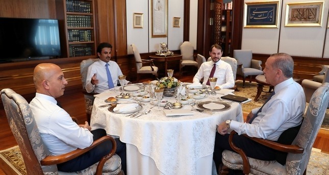 أمير قطر يتعهد بتخصيص 15 مليار دولار كاستثمارات مباشرة في تركيا