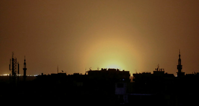 إسرائيل تتبنى ضمنياً القصف بالقرب من مطار دمشق
