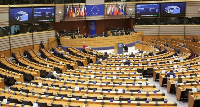 بروكسل: المباحثات التركية-الأوروبية مستمرة بشأن إعادة النظر في اتفاق الهجرة