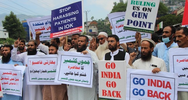 باكستانيون يتظاهرون ضد تغيير الهند للوضع الدستوري لإقليم جامو وكشمير الخاضعة لسيطرتها في الذكرى السنوية الأولى للقرار وكالة الأناضول