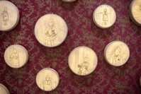 ,Duvarlaru0131n Bana Geri Yolladu0131u011fu0131, (,What Walls Sent Me Back,), 300x320cm, embroidery on fabric, lightbox, 2019.