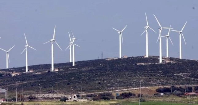 طواحين الهواء لإنتاج الطاقة من الرياح في تركيا أ ف ب