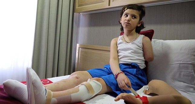 ريان طفلة سورية تستعيد الأمل في مشفى تركي بعد أن مزقت الحرب جسدها