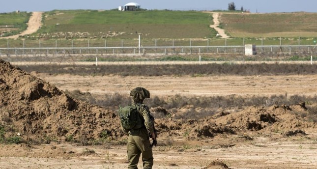 إسرائيل تعتزم بناء جدار أسمنتي لحماية مسار سكة حديد قبالة غزة