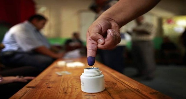 بدء عملية الاقتراع في لبنان لانتخاب أول برلمان منذ نحو عقد