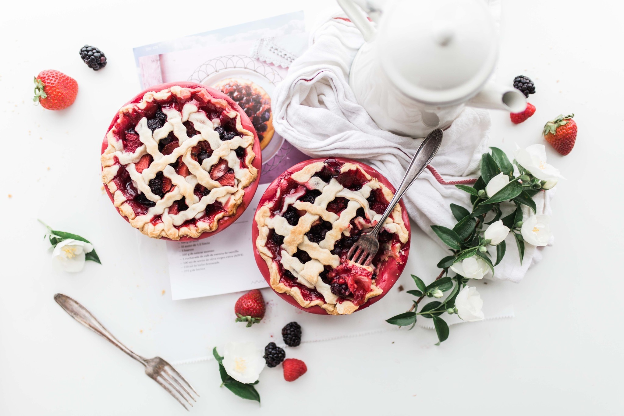 Strawberry and raspberry pie