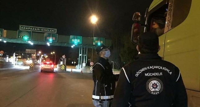 ضبط 158 مهاجرًا في شاحنة شرقي تركيا