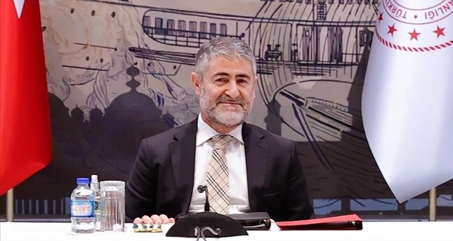 وزير المالية والخزانة التركي نورالدين نباتي الأناضول