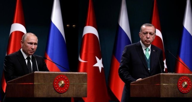 العلاقات التركية الروسية.. تقارب وتباعد تفرضهما الظروف الإقليمية والمصالح المشتركة