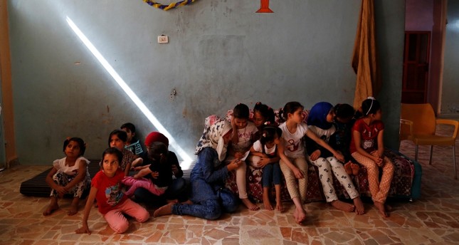 مجموعة من الأطفال السوريين الأيتام في جرابلس ممن نزحوا عن حلب AP