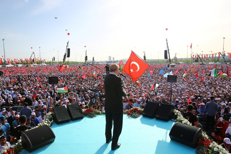 President Recep Tayyip Erdou011fan addresses the crowd in a rally against Israeli violence against Palestinians held in Istanbul's Yenikapu0131 Square. (AA Photo)