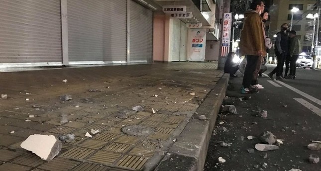 زلزال بقوة 7.3 في اليابان يؤدي إلى إصابة 100 شخص