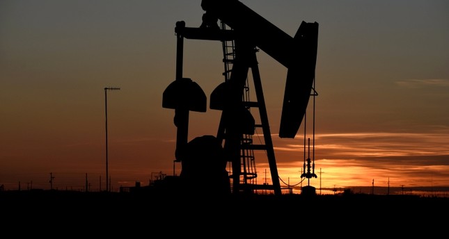 هل يتخطى سعر برميل النفط عتبة المئة دولار؟