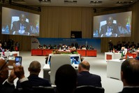 رئيس جنوب إفريقيا سيريل رامافوزا يتحدث في قمة مجموعة بريكس في جوهانسبرغ بجنوب إفريقيا، 23-8-2023 صورة: رويترز