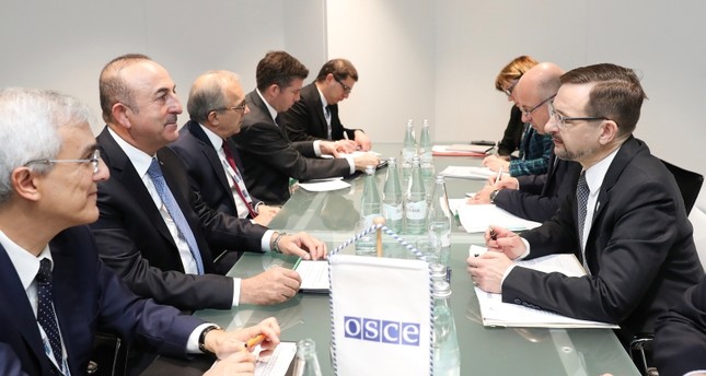تشاوش أوغلو يلتقي أمين عام منظمة الأمن والتعاون في أوروبا