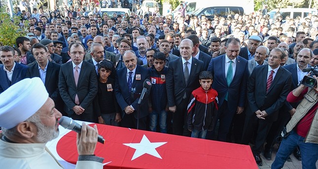 Beerdigung von Aydın Muştu mit Beteiligung von Innenminister Soylu und weiteren Politikern. AA Foto