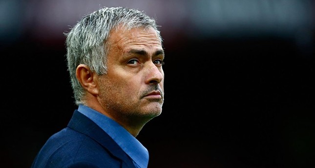 Jose Mourinho set for Manchester United after Louis van Gaal's sacking