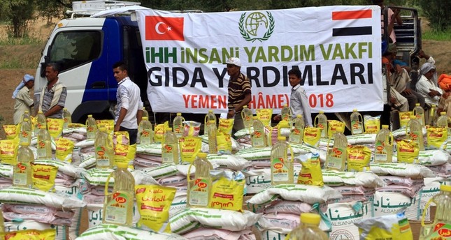 هيئة الإغاثة التركية توزع مساعدات على 2600 أسرة يمنية