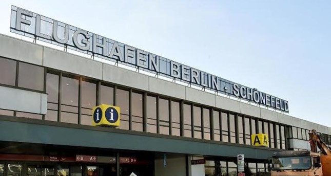 Verdächtiger Gegenstand im Berliner Flughafen Schönefeld - Terminal geräumt