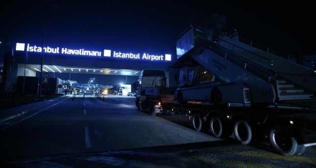 استمرار عملية الانتقال بين مطاري أتاتورك وإسطنبول