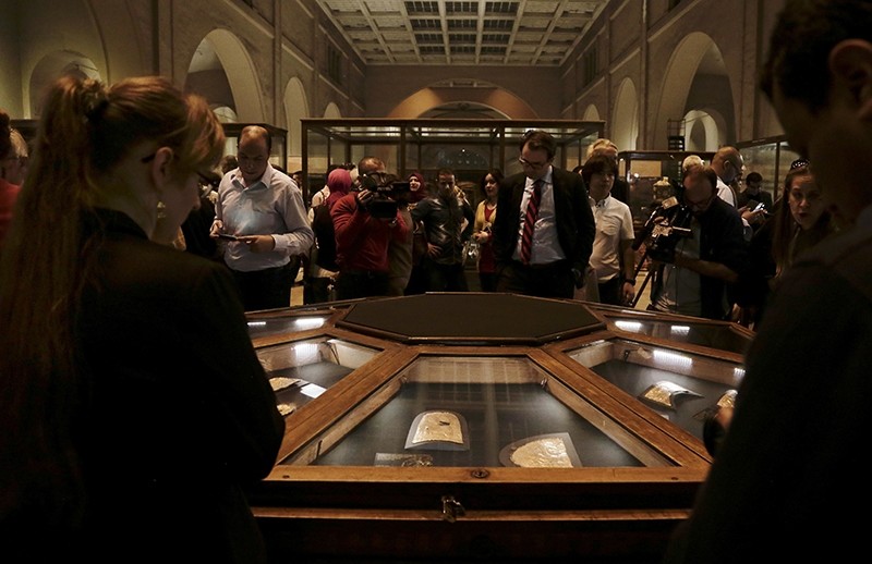 Ancient Egyptian artifacts displayed in glass cases during the opening of the exhibition entitled Tutankhamun's Unseen Treasures marking the 115th anniversary of the Egyptian museum in Cairo, Egypt, Wednesday, Nov. 15, 2017 (AP Photo)