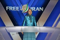 Maryam Rajavi delivers a speech during the meeting ,Free Iran 2018 - the Alternative,,  Villepinte, June 30.